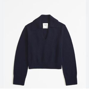 BRAND NEW Abercrombie Notch-nick sweater.